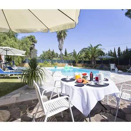Alghero, Sporting With Swimming Pool 빌라 오이메도